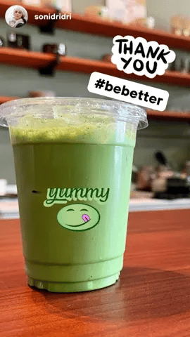 Instagram Story von einem dankbaren Kunden in der ein Matcha Latte mit dem Hashtag #bebetter zu sehen ist.